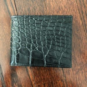 Prune leather wallet black